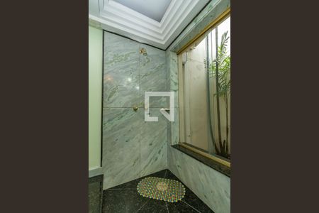 Casa de condomínio à venda com 202m², 3 quartos e 3 vagas Casa de condomínio à venda com 202m², 3 quartos e 3 vagasDetalhe Banheiro da Suíte