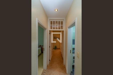 Casa de condomínio à venda com 202m², 3 quartos e 3 vagas Casa de condomínio à venda com 202m², 3 quartos e 3 vagasCorredor