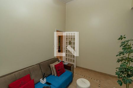 Sala de TV de casa de condomínio à venda com 3 quartos, 202m² em Sítios de Recreio Gramado, Campinas