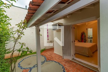 Casa de condomínio à venda com 202m², 3 quartos e 3 vagas Casa de condomínio à venda com 202m², 3 quartos e 3 vagasVaranda