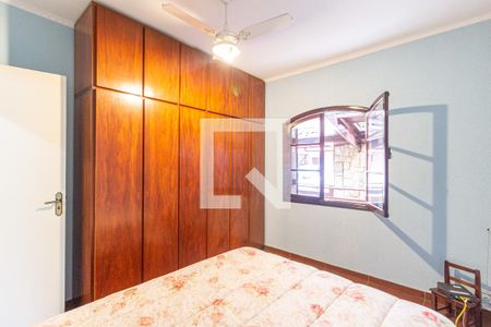 Quarto 2 de casa à venda com 3 quartos, 150m² em São Pedro, Osasco