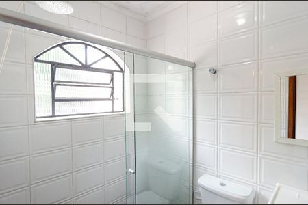 Casa para alugar com 302m², 4 quartos e 3 vagas Casa para alugar com 302m², 4 quartos e 3 vagasBanheiro da Suíte 1