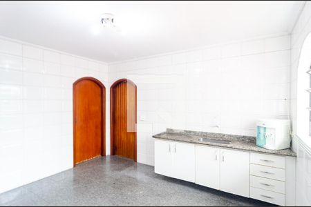 Casa para alugar com 302m², 4 quartos e 3 vagas Casa para alugar com 302m², 4 quartos e 3 vagasCozinha