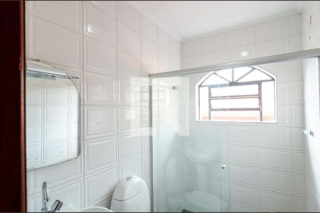 Casa para alugar com 302m², 4 quartos e 3 vagas Casa para alugar com 302m², 4 quartos e 3 vagasBanheiro da Suíte 2