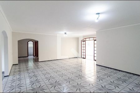 Casa para alugar com 302m², 4 quartos e 3 vagasSala