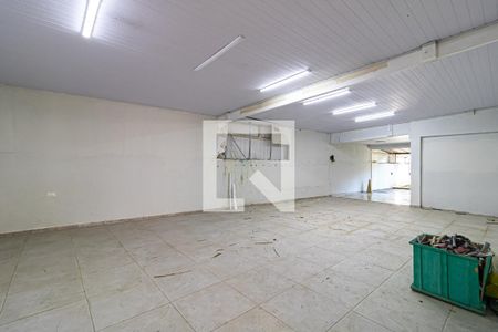 Casa à venda com 350m², 2 quartos e 1 vaga Casa à venda com 350m², 2 quartos e 1 vagaSalão