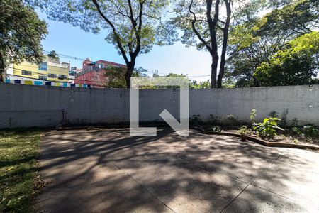 Casa à venda com 350m², 2 quartos e 1 vaga Casa à venda com 350m², 2 quartos e 1 vagaÁrea externa