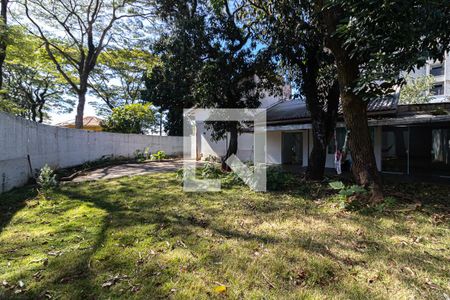 Casa à venda com 350m², 2 quartos e 1 vaga Casa à venda com 350m², 2 quartos e 1 vagaÁrea externa