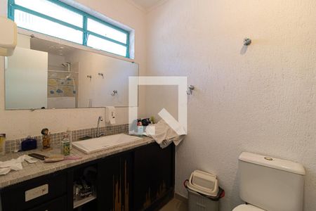 Casa à venda com 350m², 2 quartos e 1 vaga Casa à venda com 350m², 2 quartos e 1 vagaBanheiro Social 2