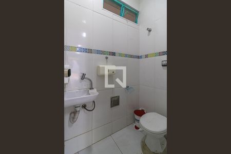 Casa à venda com 350m², 2 quartos e 1 vaga Casa à venda com 350m², 2 quartos e 1 vagaLavabo