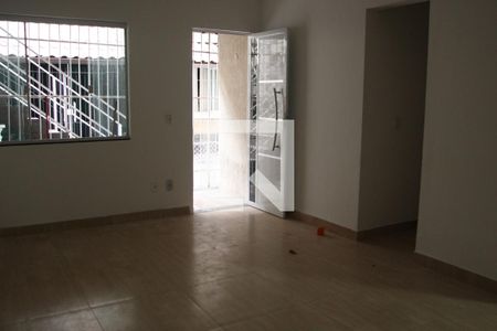 Sala de apartamento para alugar com 3 quartos, 80m² em Luz, Nova Iguaçu