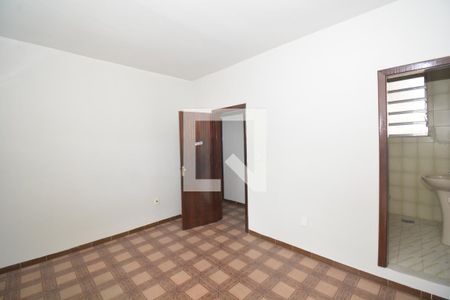 Suíte do Primeiro Piso de casa para alugar com 4 quartos, 200m² em Irajá, Rio de Janeiro