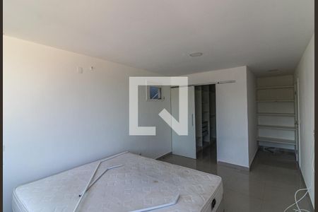 Suíte 1 de casa de condomínio para alugar com 3 quartos, 250m² em Vargem Pequena, Rio de Janeiro