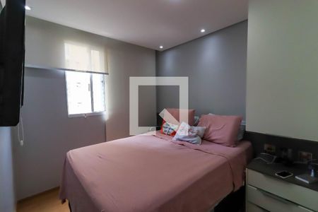 Quarto 1 de apartamento para alugar com 2 quartos, 45m² em Vila Suzana, São Paulo