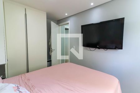 Quarto 1 de apartamento para alugar com 2 quartos, 45m² em Vila Suzana, São Paulo