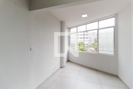 Sala/Quarto de kitnet/studio para alugar com 1 quarto, 22m² em Centro, Rio de Janeiro