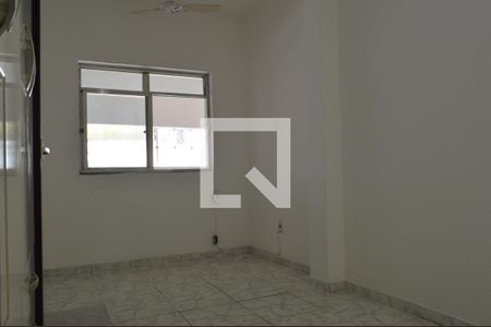 Quarto 1 de casa de condomínio para alugar com 2 quartos, 170m² em Pechincha, Rio de Janeiro