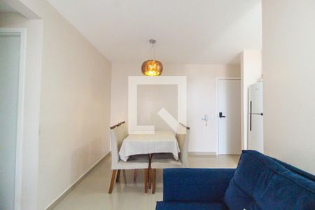 Sala de apartamento à venda com 2 quartos, 46m² em Vila Carmosina, São Paulo