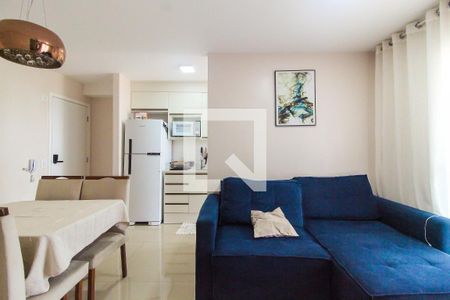 Sala de apartamento à venda com 2 quartos, 46m² em Vila Carmosina, São Paulo