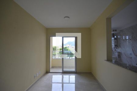 Sala de apartamento para alugar com 2 quartos, 60m² em Jardim Sulacap, Rio de Janeiro