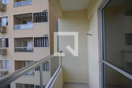  Vista da Sala de apartamento para alugar com 2 quartos, 60m² em Jardim Sulacap, Rio de Janeiro