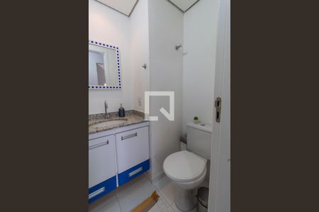 Banheiro Corredor de apartamento à venda com 3 quartos, 64m² em Vila Suzana, São Paulo