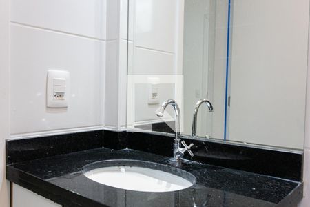 Banheiro de apartamento para alugar com 1 quarto, 31m² em Vila Zilda, São Paulo