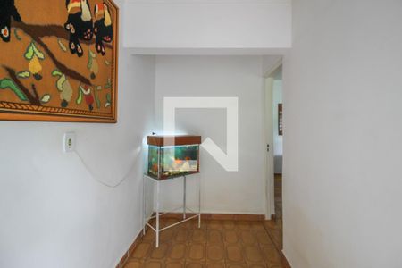 Casa à venda com 5400m², 4 quartos e 5 vagas Casa à venda com 5400m², 4 quartos e 5 vagasHall