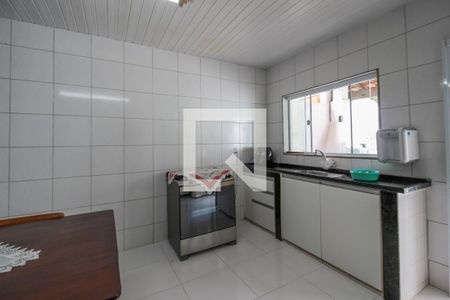 Casa à venda com 5400m², 4 quartos e 5 vagas Casa à venda com 5400m², 4 quartos e 5 vagasCozinha