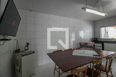 Casa à venda com 5400m², 4 quartos e 5 vagas Casa à venda com 5400m², 4 quartos e 5 vagasCozinha