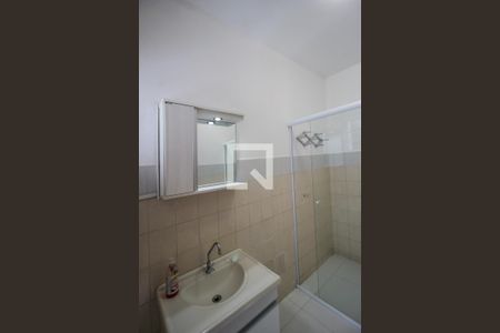 Casa à venda com 5400m², 4 quartos e 5 vagas Casa à venda com 5400m², 4 quartos e 5 vagasBanheiro 2