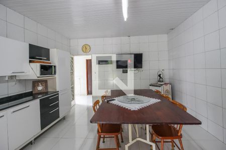 Casa à venda com 5400m², 4 quartos e 5 vagas Casa à venda com 5400m², 4 quartos e 5 vagasCozinha