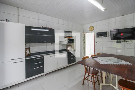 Casa à venda com 5400m², 4 quartos e 5 vagas Casa à venda com 5400m², 4 quartos e 5 vagasCozinha