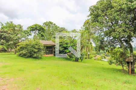 Casa à venda com 5400m², 4 quartos e 5 vagas Casa à venda com 5400m², 4 quartos e 5 vagasGaragem