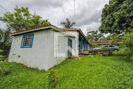 Casa à venda com 5400m², 4 quartos e 5 vagas Casa à venda com 5400m², 4 quartos e 5 vagasQuintal