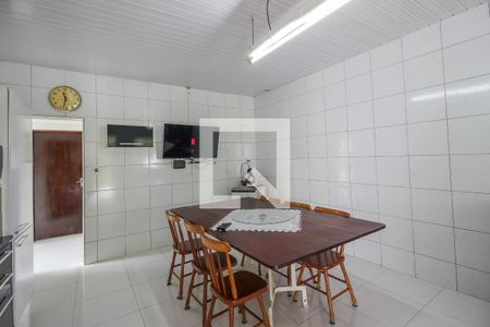 Casa à venda com 5400m², 4 quartos e 5 vagas Casa à venda com 5400m², 4 quartos e 5 vagasCozinha