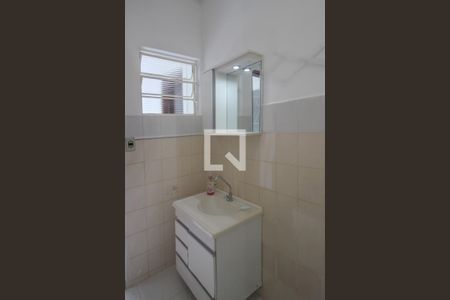 Casa à venda com 5400m², 4 quartos e 5 vagas Casa à venda com 5400m², 4 quartos e 5 vagasBanheiro 2