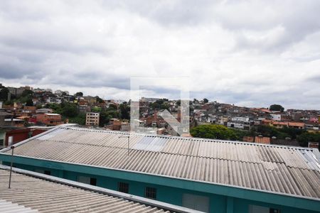 Vista do quarto de apartamento para alugar com 1 quarto, 43m² em Parque Pinheiros, Taboão da Serra