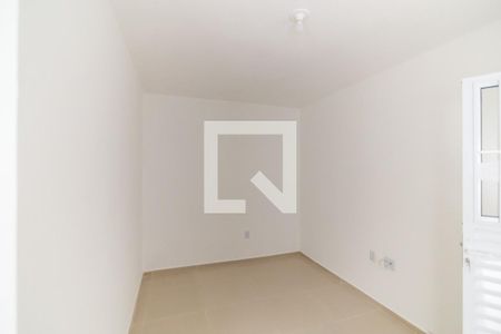 Sala de kitnet/studio para alugar com 1 quarto, 43m² em Parque Pinheiros, Taboão da Serra