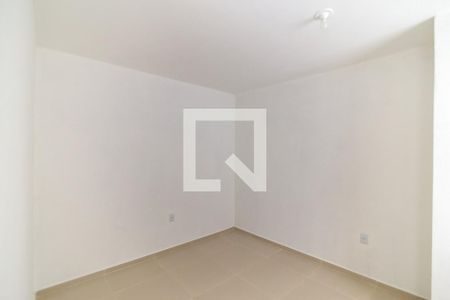 Quarto  de kitnet/studio para alugar com 1 quarto, 43m² em Parque Pinheiros, Taboão da Serra