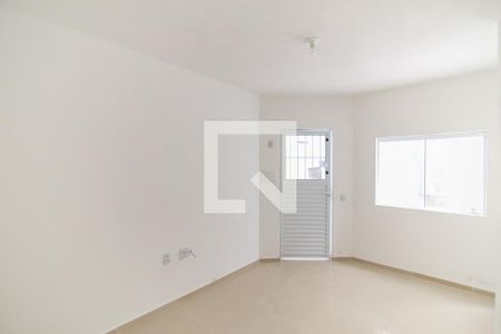 Sala de kitnet/studio para alugar com 1 quarto, 43m² em Parque Pinheiros, Taboão da Serra