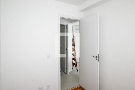 Quarto 1 de apartamento para alugar com 2 quartos, 35m² em Parque Fongaro, São Paulo