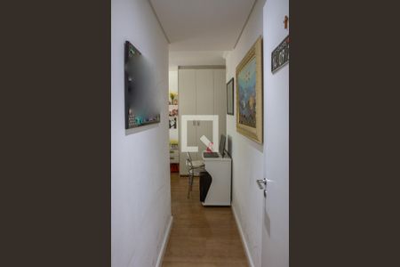 Corredor de apartamento à venda com 2 quartos, 69m² em Vila Anastácio, São Paulo