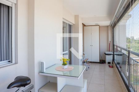 Sacada de apartamento à venda com 2 quartos, 69m² em Vila Anastácio, São Paulo