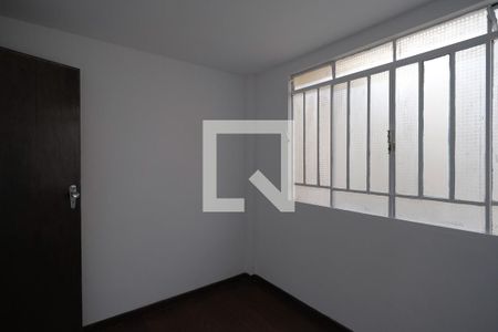 Quarto 1 de casa para alugar com 3 quartos, 80m² em São Lourenço, Curitiba