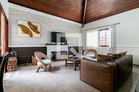 Sala de Estar de casa à venda com 4 quartos, 300m² em Jardim Santa Helena, São Paulo