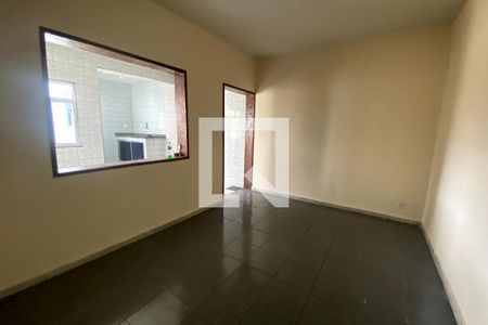 Sala de casa para alugar com 2 quartos, 67m² em Vila Sarapuí, Duque de Caxias