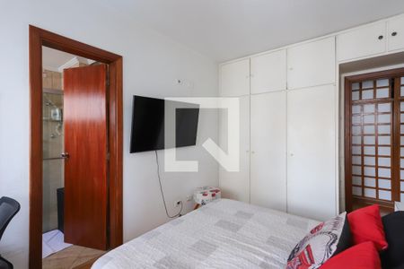 Apartamento à venda com 219m², 4 quartos e 4 vagas Apartamento à venda com 219m², 4 quartos e 4 vagasSuíte 2
