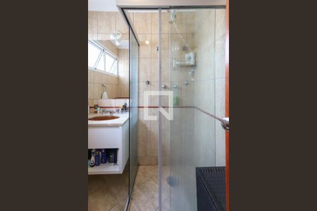 Apartamento à venda com 219m², 4 quartos e 4 vagas Apartamento à venda com 219m², 4 quartos e 4 vagasBanheiro da Suíte 2