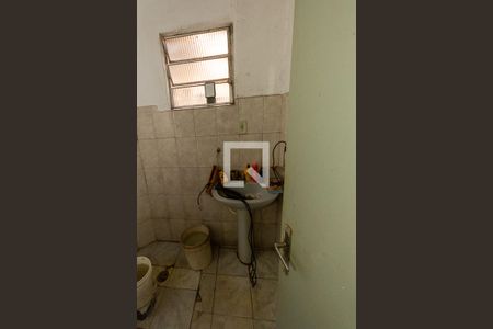 Banheiro de casa à venda com 6 quartos, 180m² em Vila União (zona Leste), São Paulo